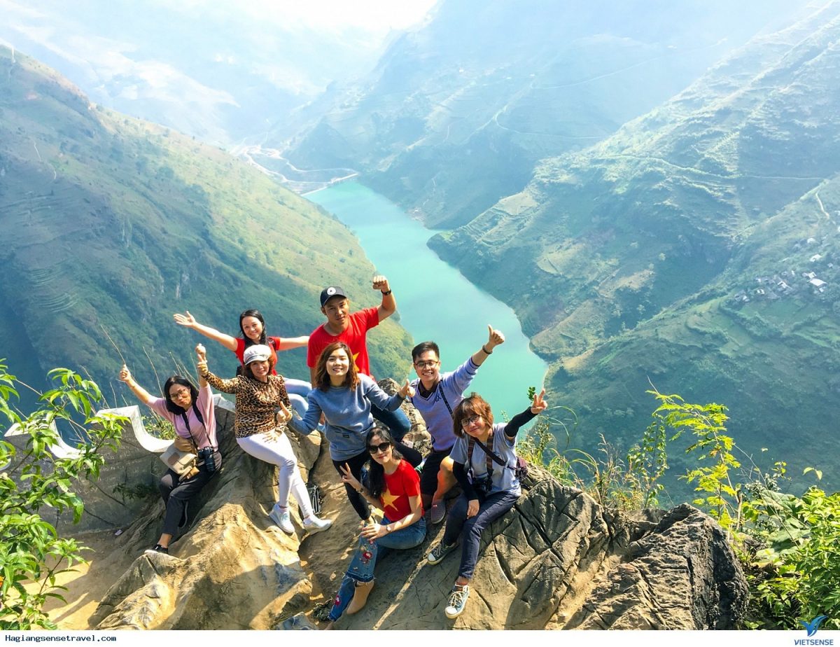 At Hinh Anh Tour Ha Giang Mua Hoa Tam Giac Mach Thang 11 3cb7f6194669cb4aced34c9bcdb670cd